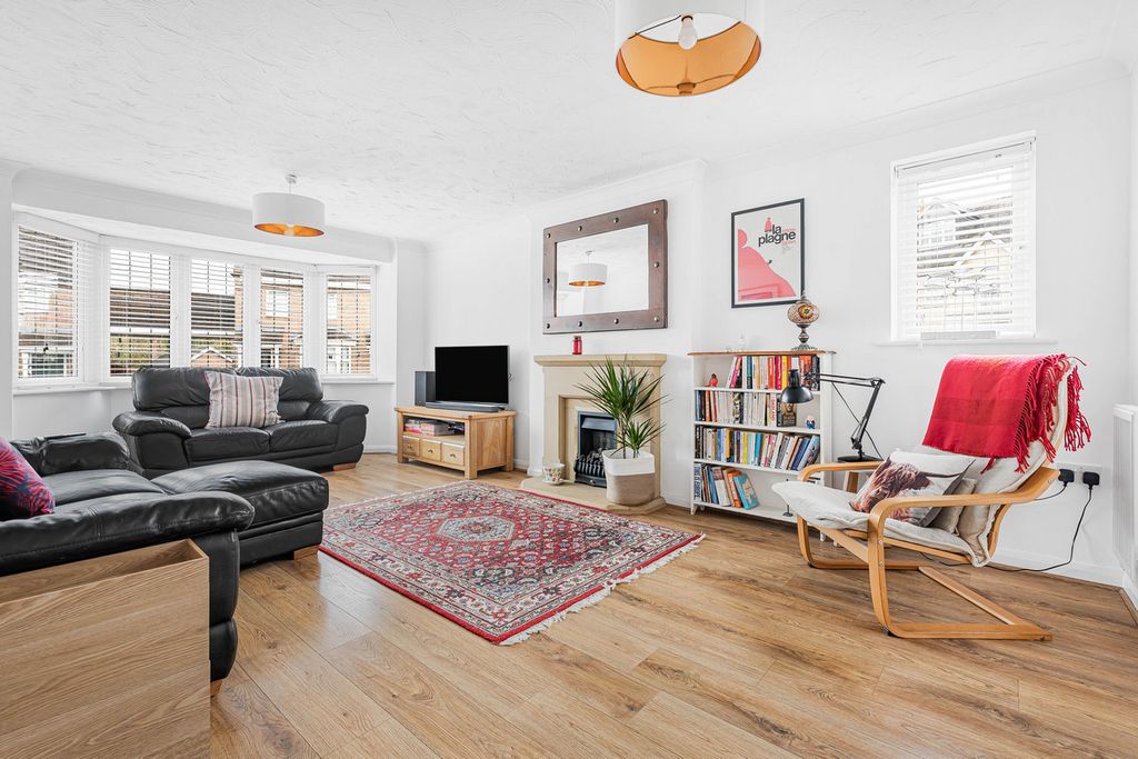 Property photo 2 of 30