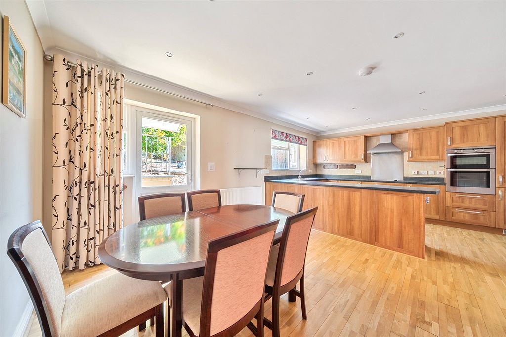 Property photo 1 of 12 Kitchen/Dining