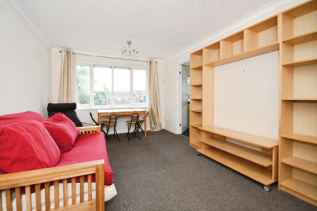Property photo 3 of 17 Photo