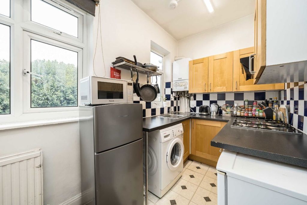 Property photo 3 of 5