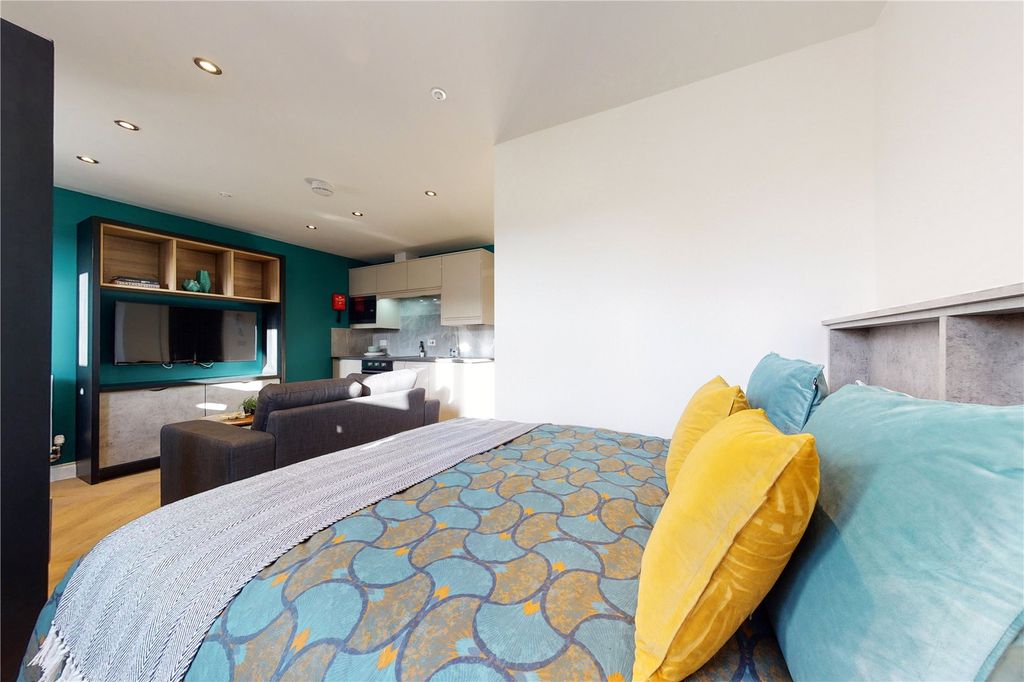 Property photo 3 of 9