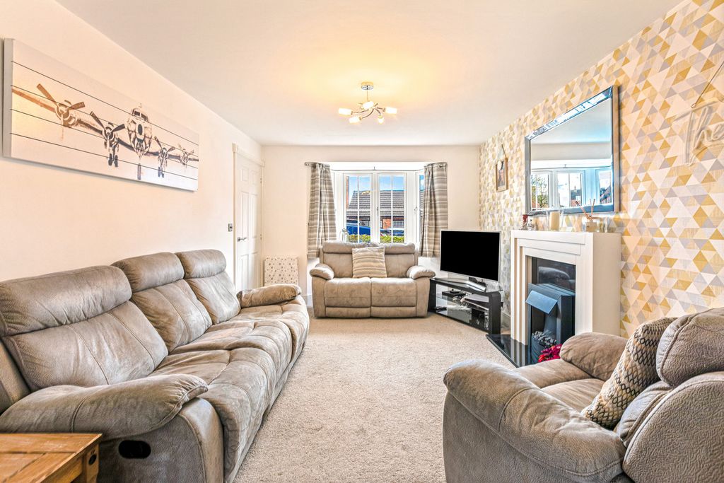 Property photo 2 of 24