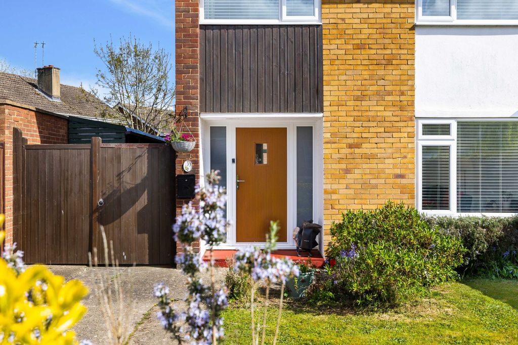 Property photo 2 of 17