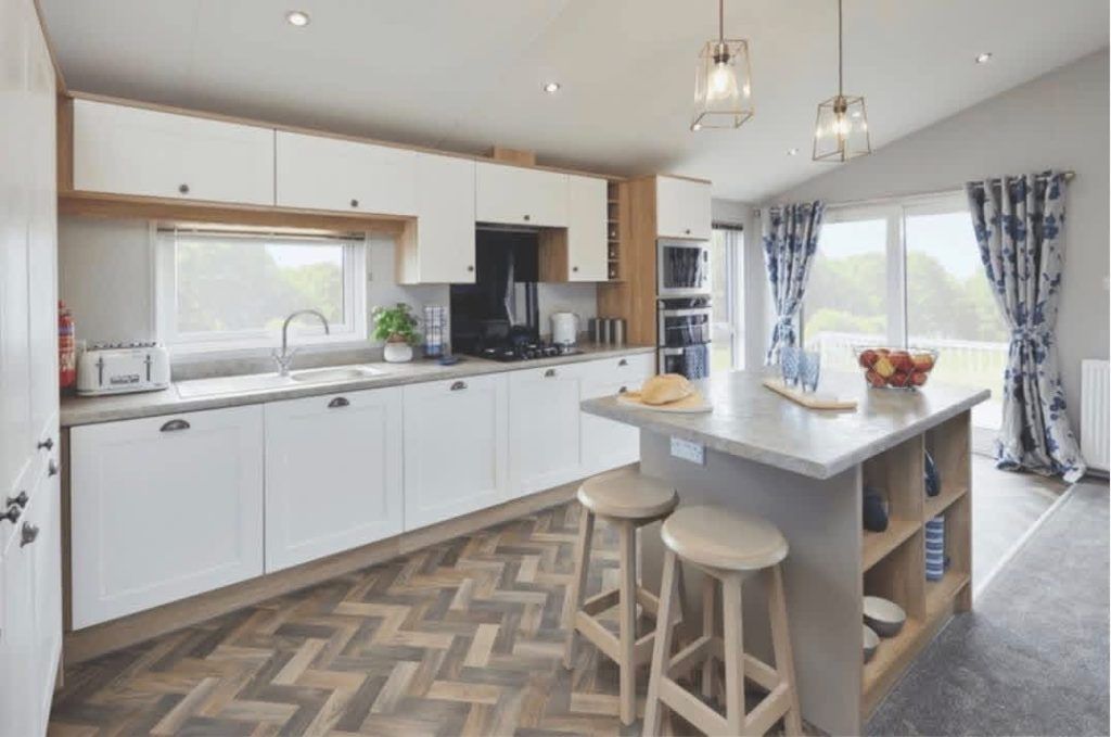 Property photo 3 of 10 4 11