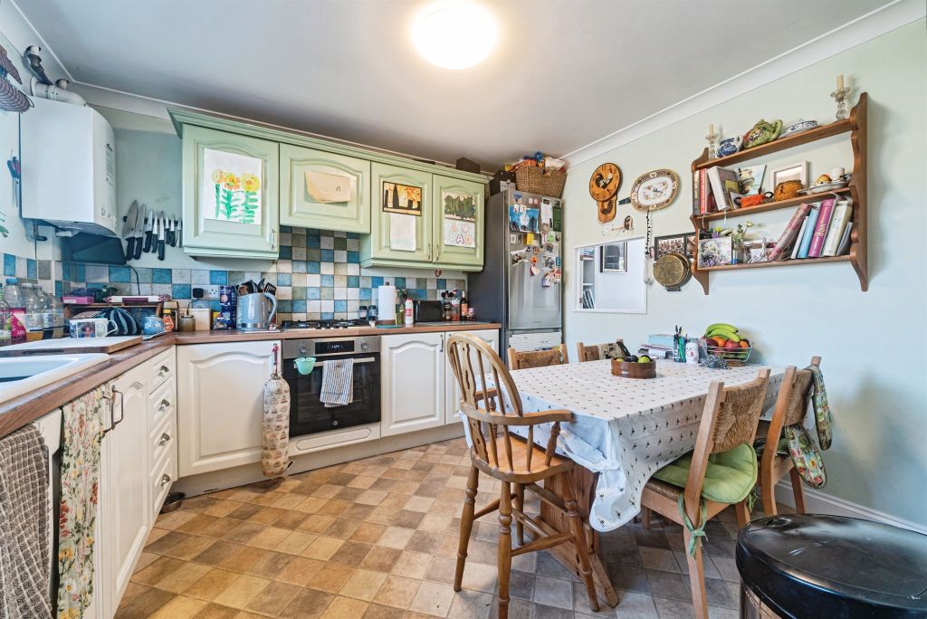 Property photo 2 of 18