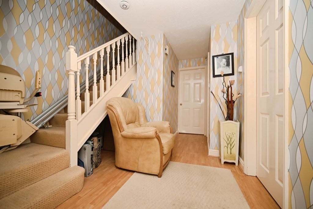 Property photo 3 of 23