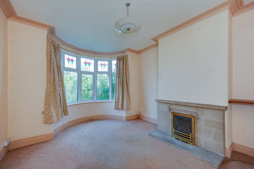 Property photo 3 of 23