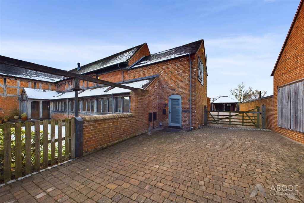 Property photo 1 of 12 Cam02544G0-Pr0194-Still011.Jpg