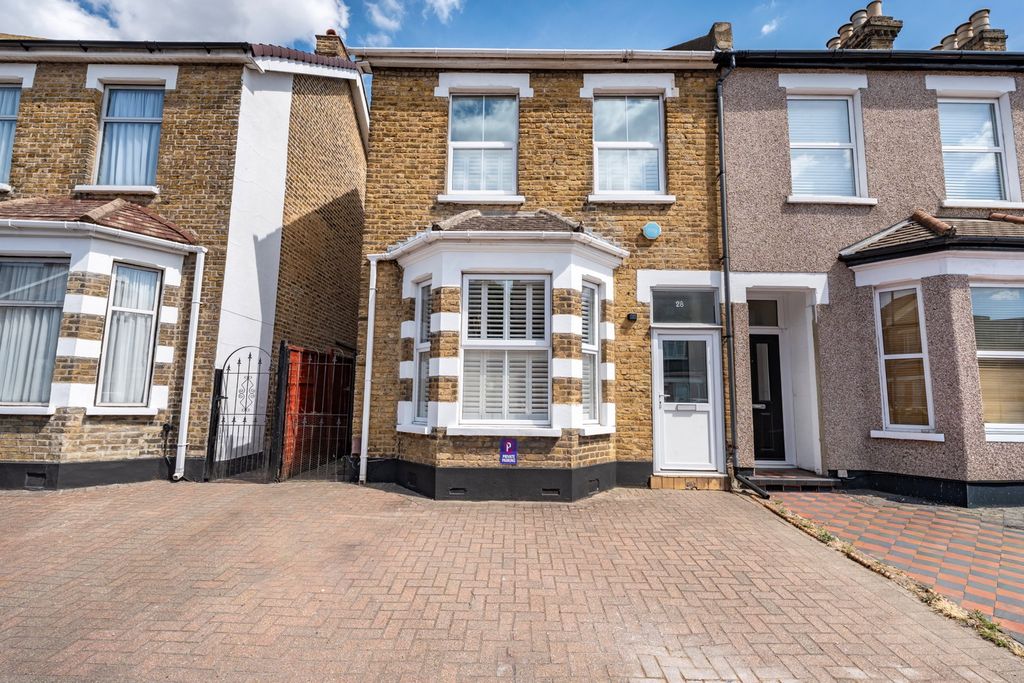Property photo 2 of 29