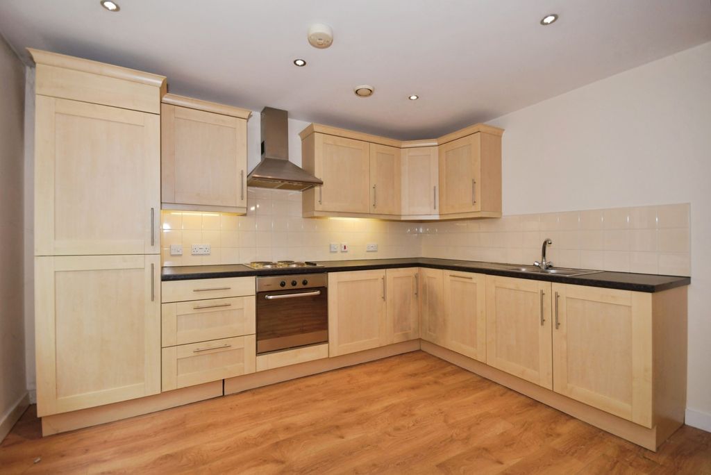 Property photo 2 of 16 Pbox-Img.Jpg