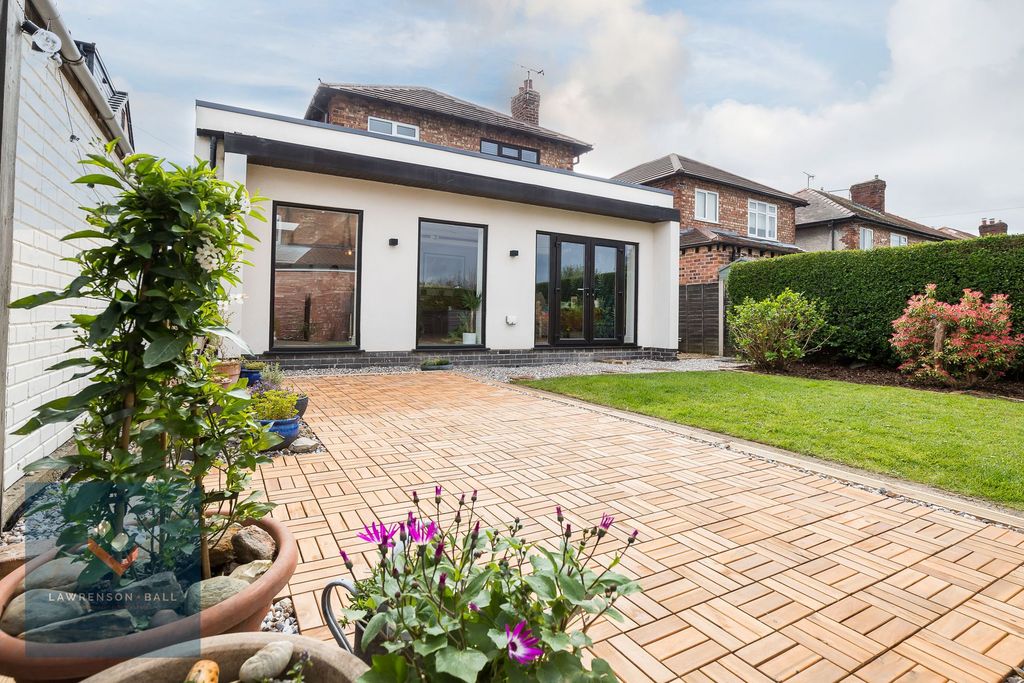 Property photo 2 of 27 Rear Garden