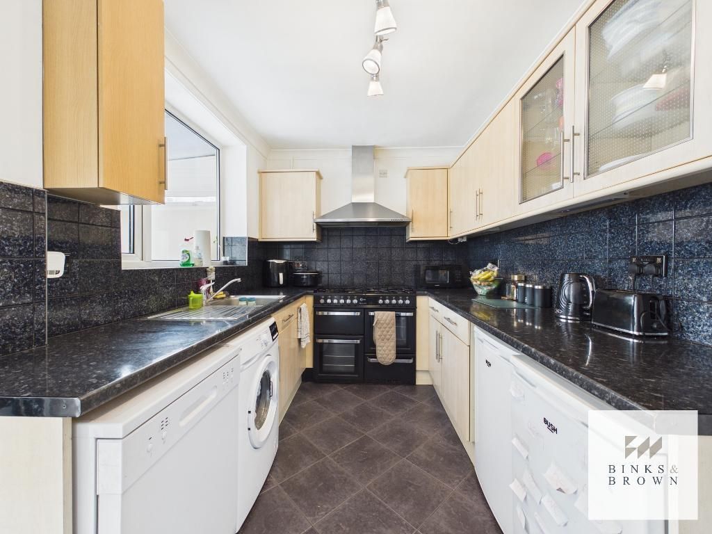 Property photo 3 of 16