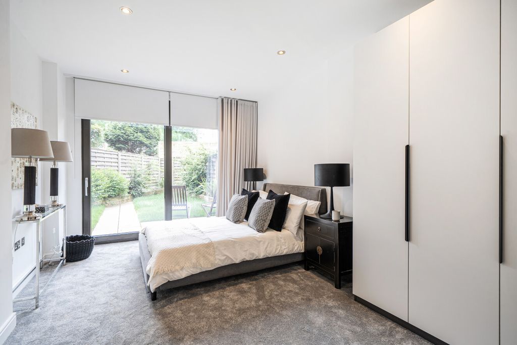 Property photo 3 of 19 1466158-30-6A0c34...