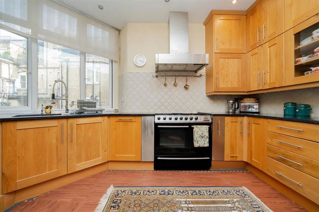 Property photo 3 of 7