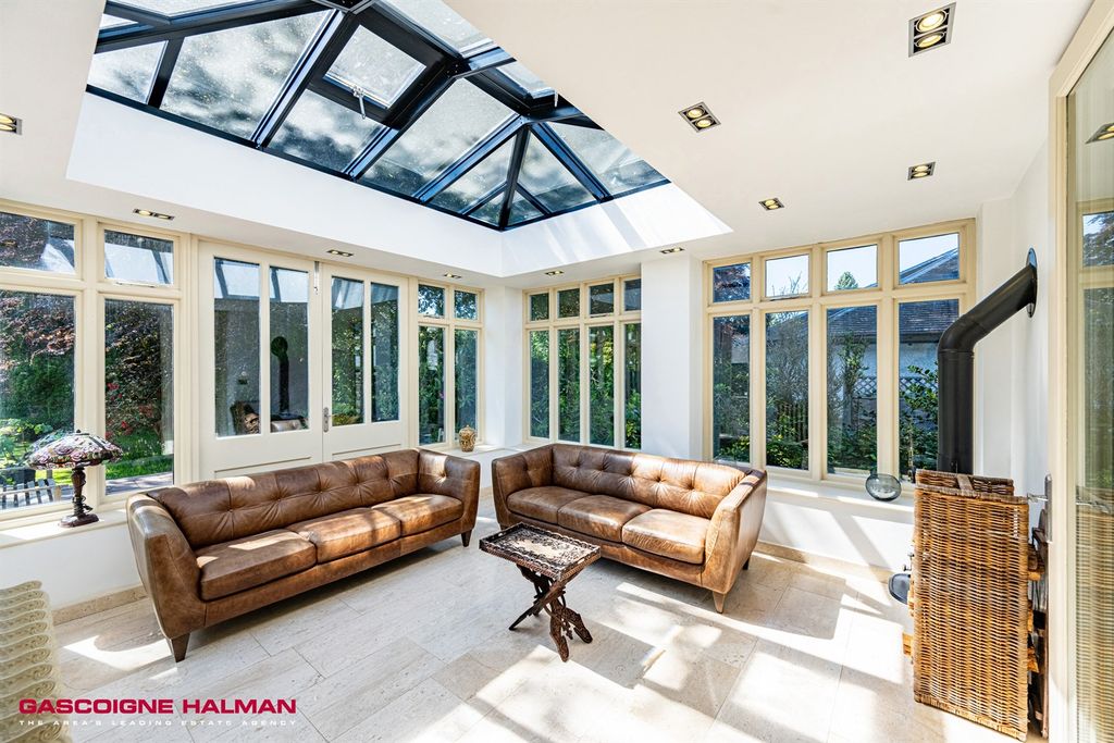 Property photo 3 of 31 Orangery