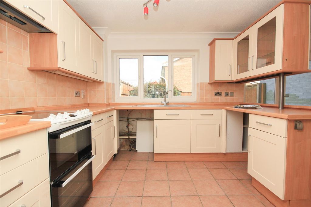 Property photo 3 of 13 K1.Jpg