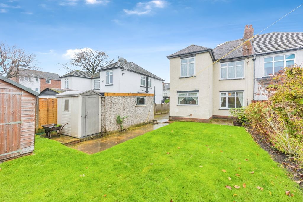 Property photo 2 of 17 Photo