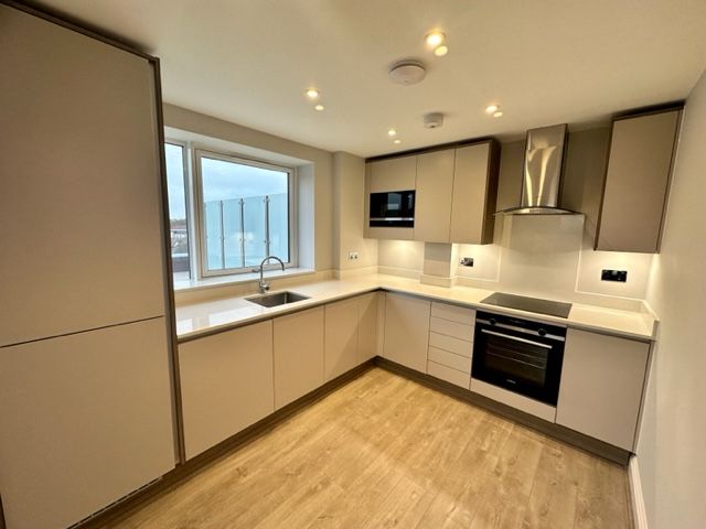 Property photo 2 of 12 Kitchen