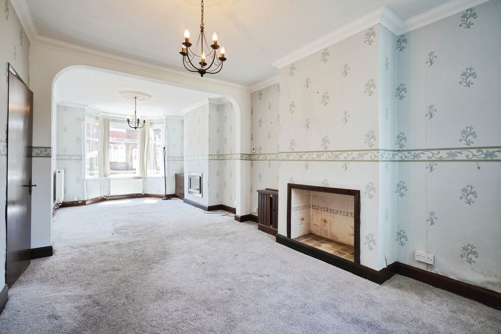 Property photo 3 of 13 Pbox-Img.Jpg