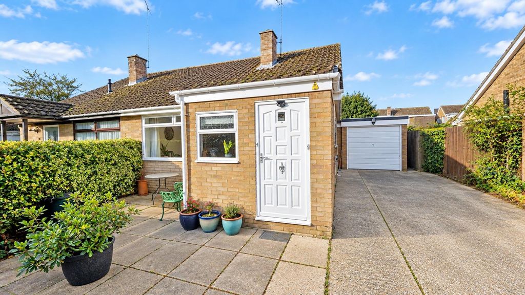 Property photo 1 of 8