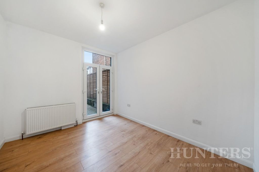 Property photo 2 of 5 45A Hanover Road N15 4DL-2.Jpg