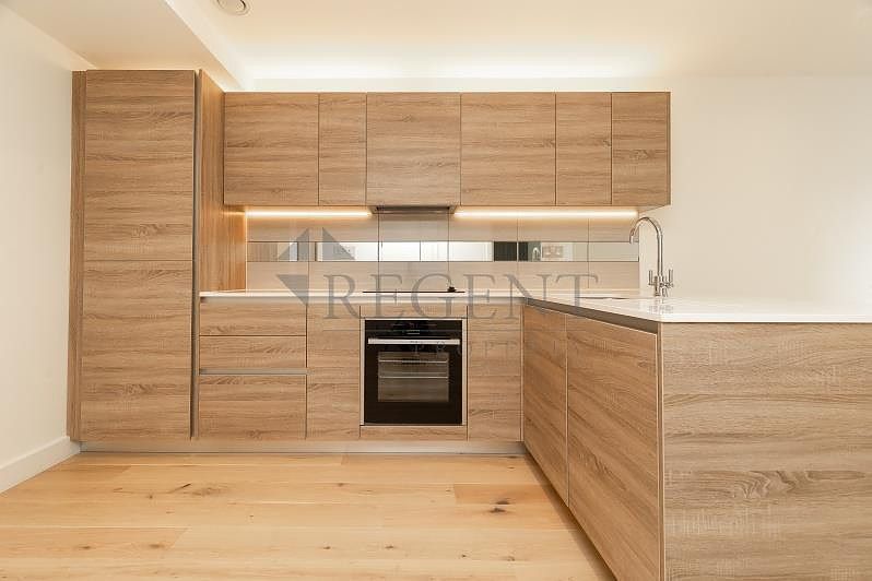 Property photo 3 of 8 Kitchen