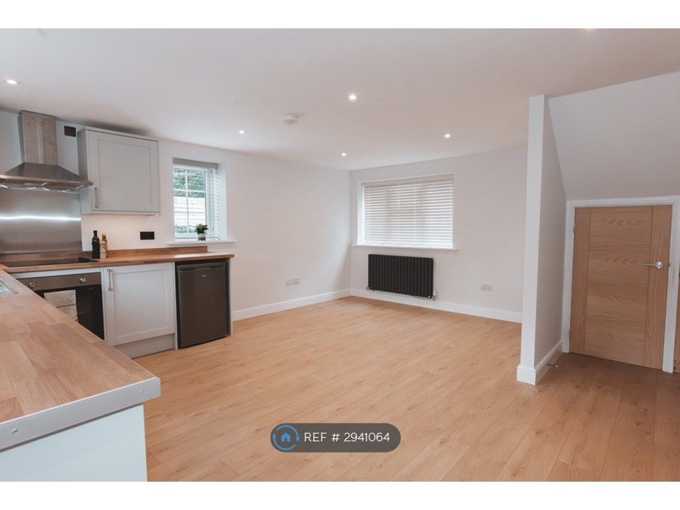 Property photo 3 of 34