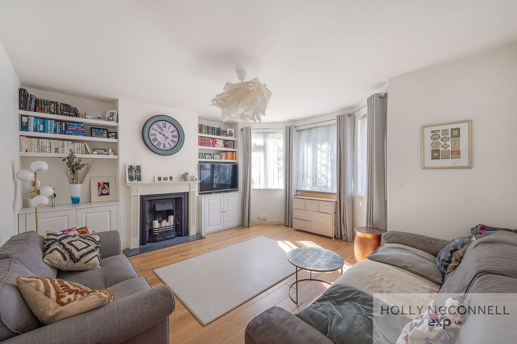 Property photo 2 of 20