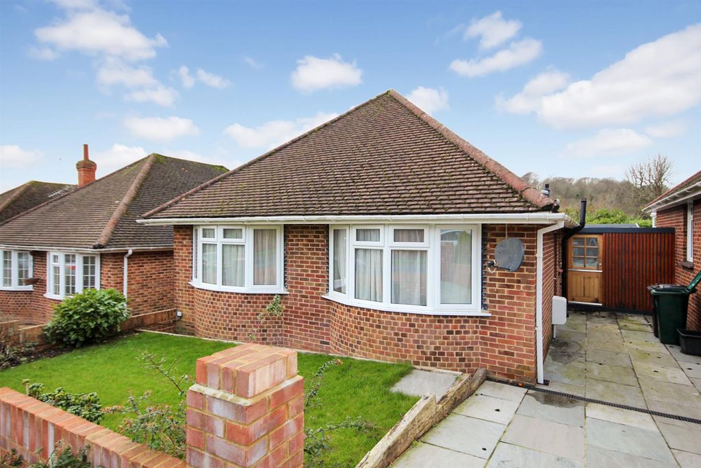 Property photo 1 of 16 Front