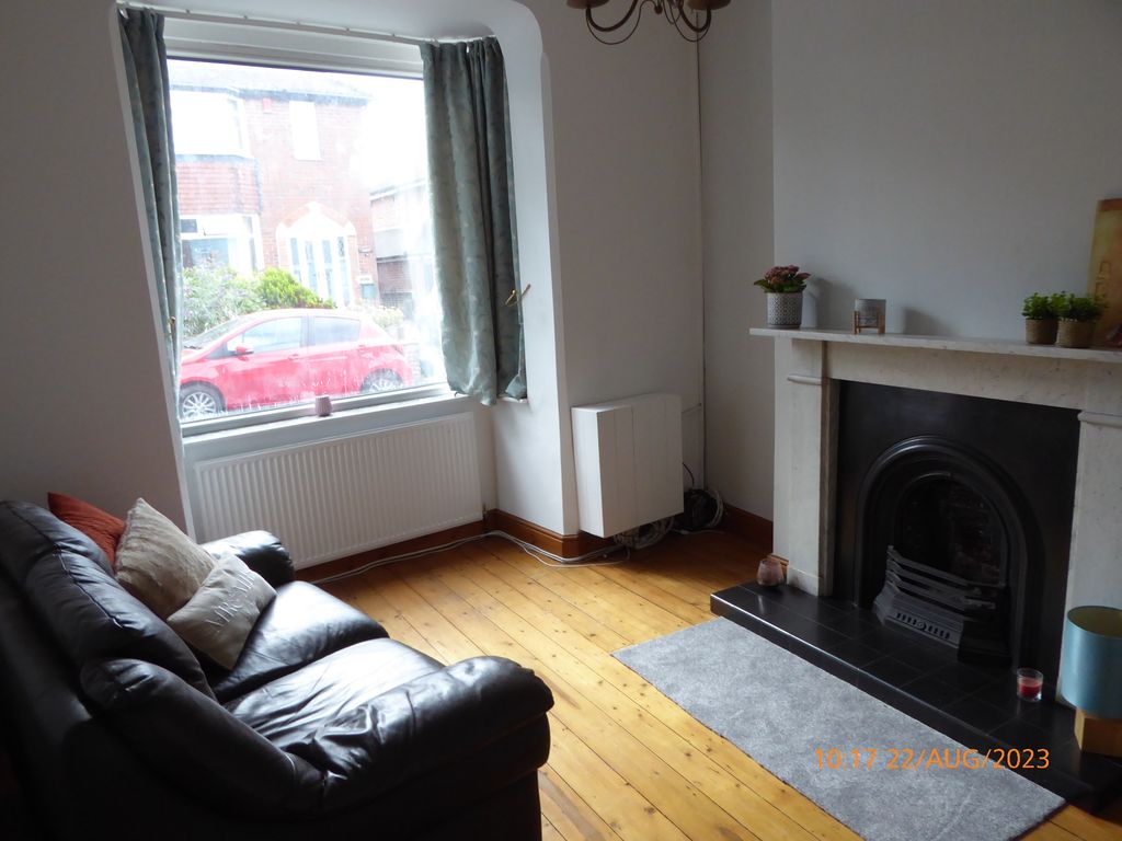 Property photo 2 of 7 Front Lounge