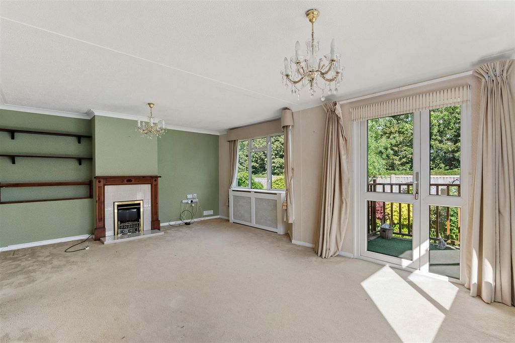 Property photo 2 of 13