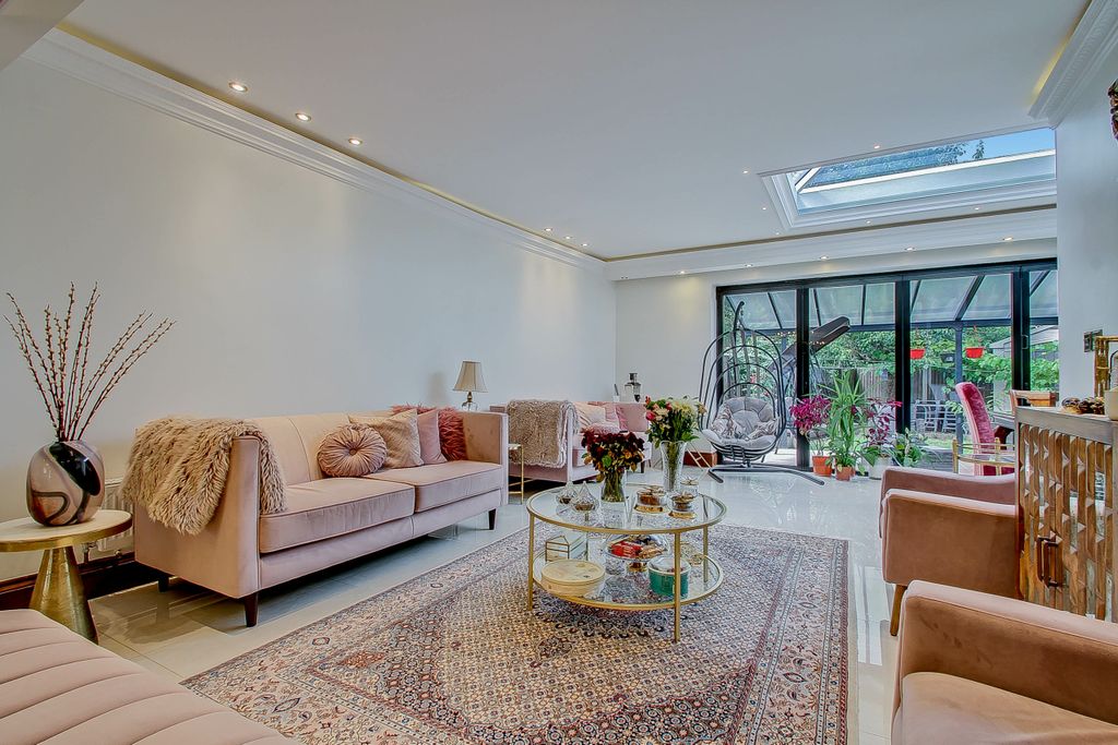 Additional image 4 of 4 bed semi-detached house for saleAshness Gardens, Greenford UB6
