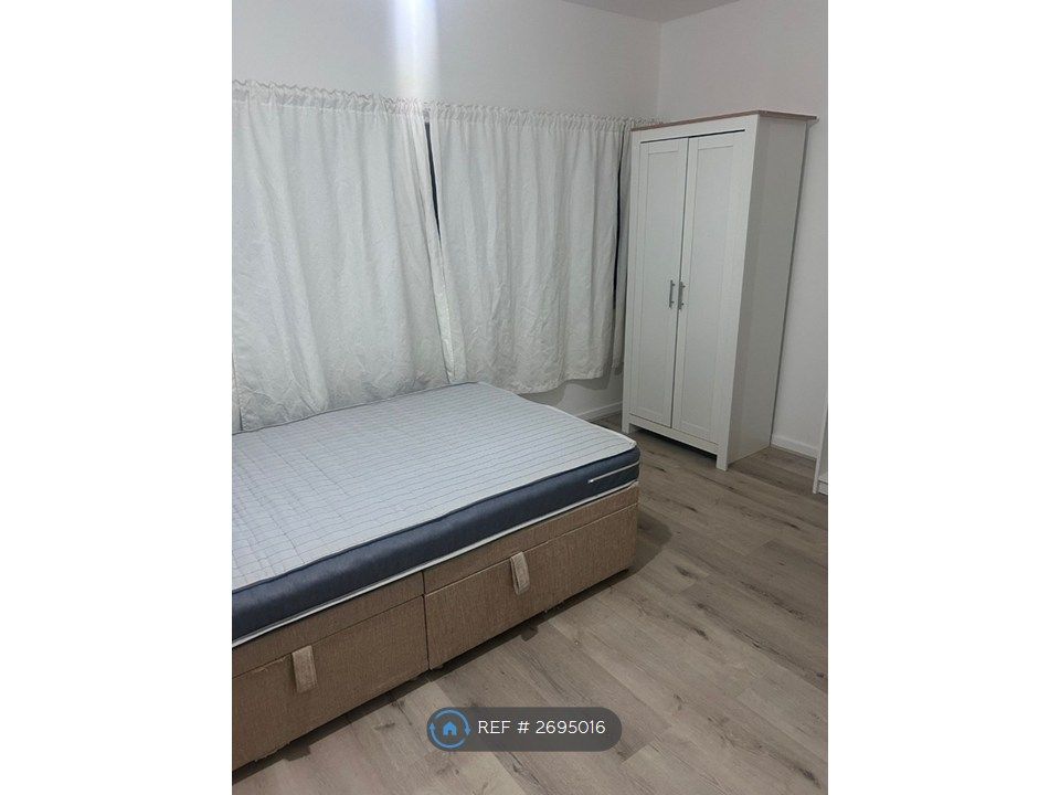 Property photo 3 of 4