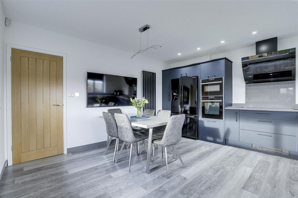 Additional image 8 of 5 bed detached house for salePark Drive, Ilkeston DE7