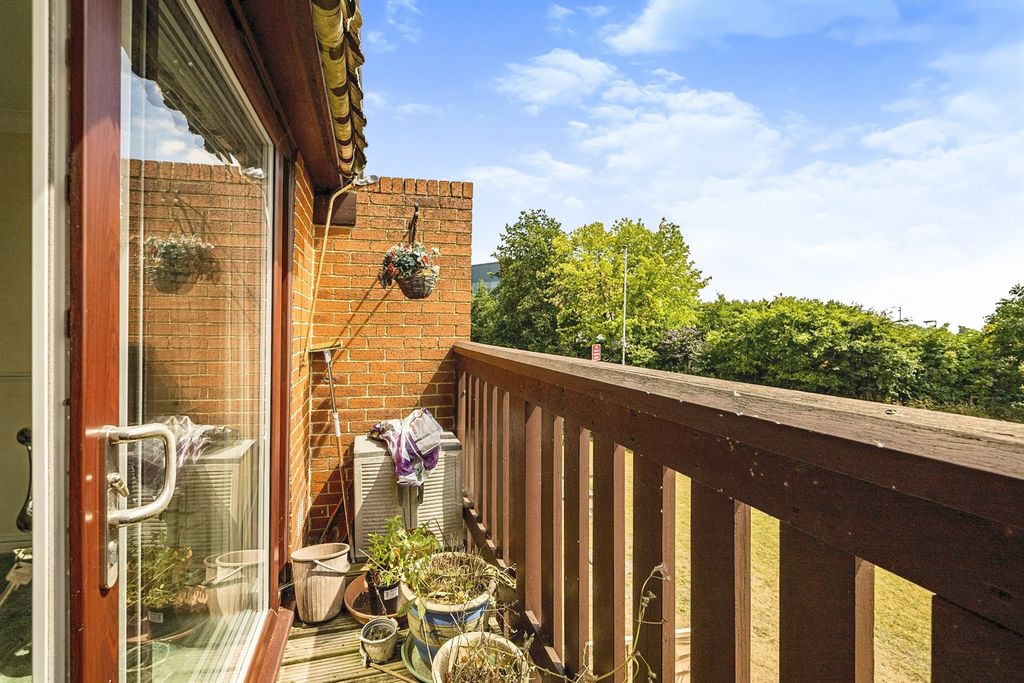 Property photo 3 of 10