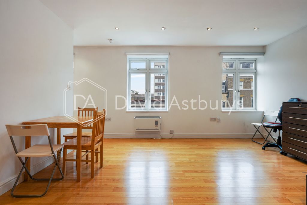 Property photo 3 of 10
