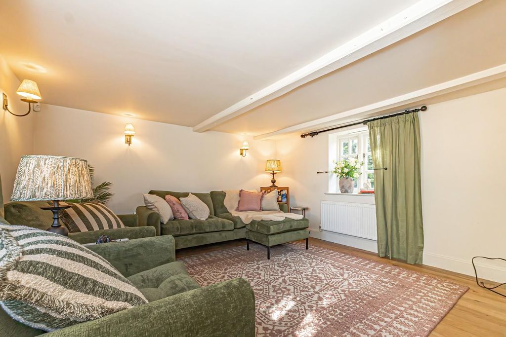 Property photo 2 of 26