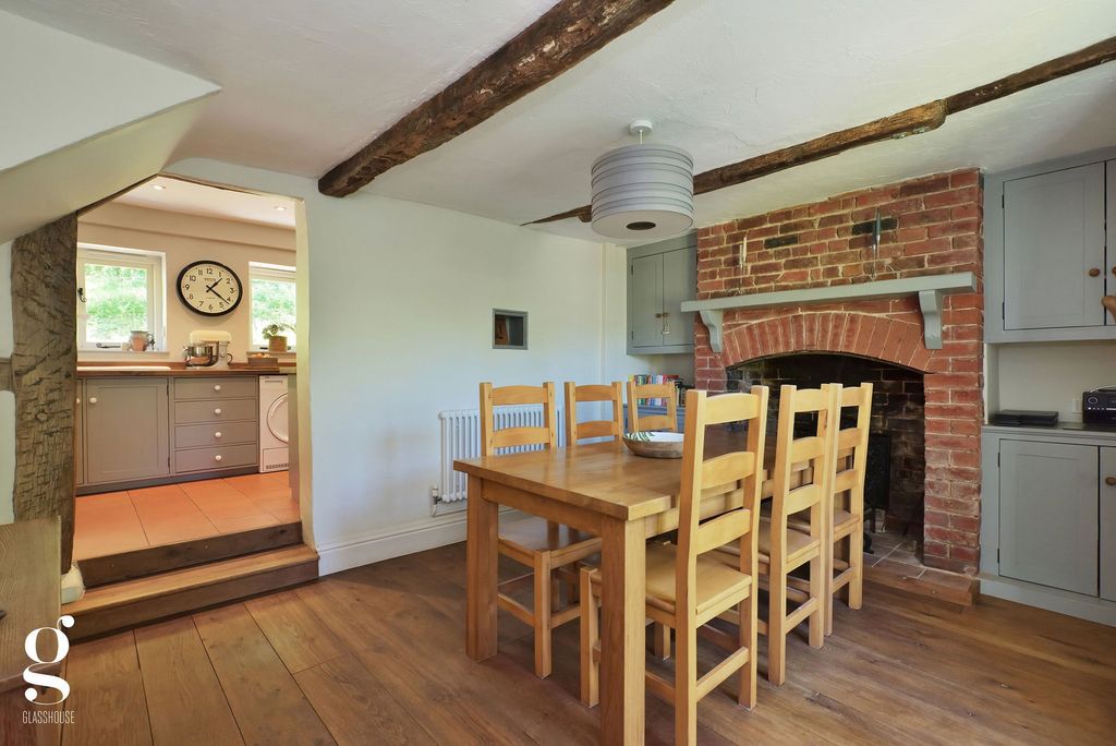 Property photo 3 of 42
