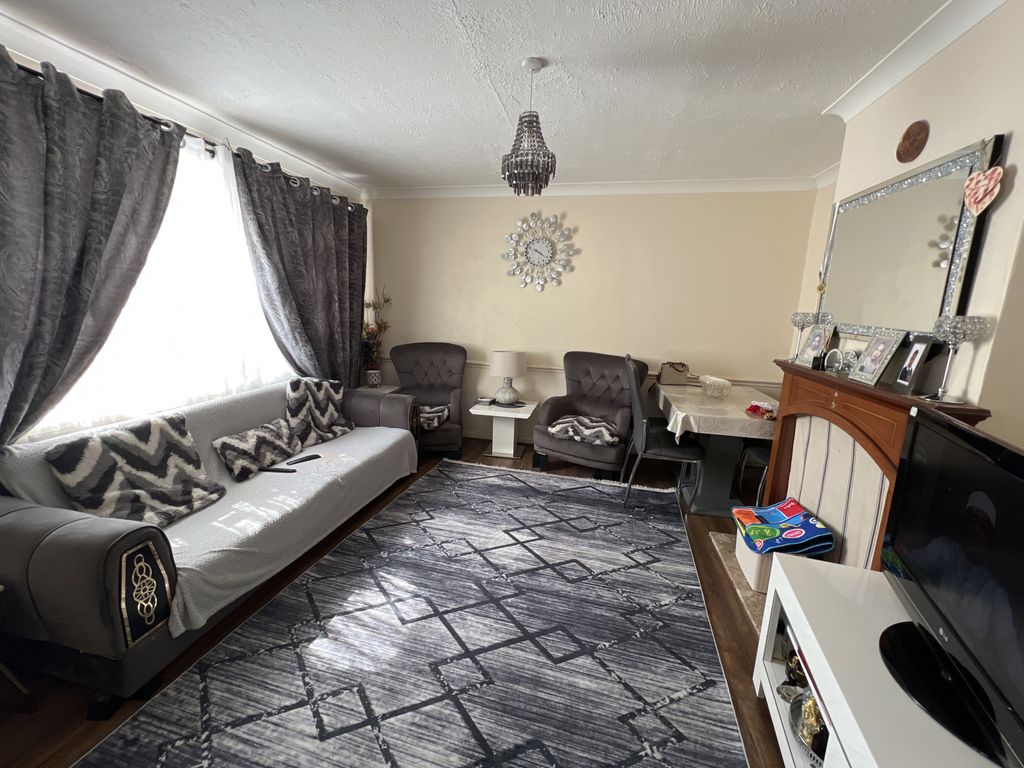 Property photo 2 of 15 Gallery