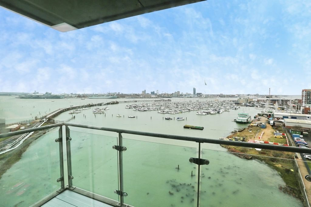 Property photo 2 of 13