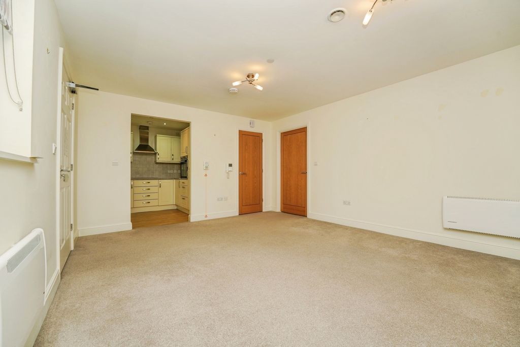 Property photo 3 of 12 Living Room