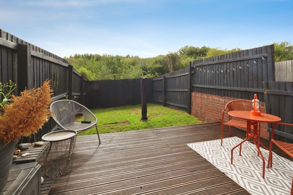 Property photo 2 of 15