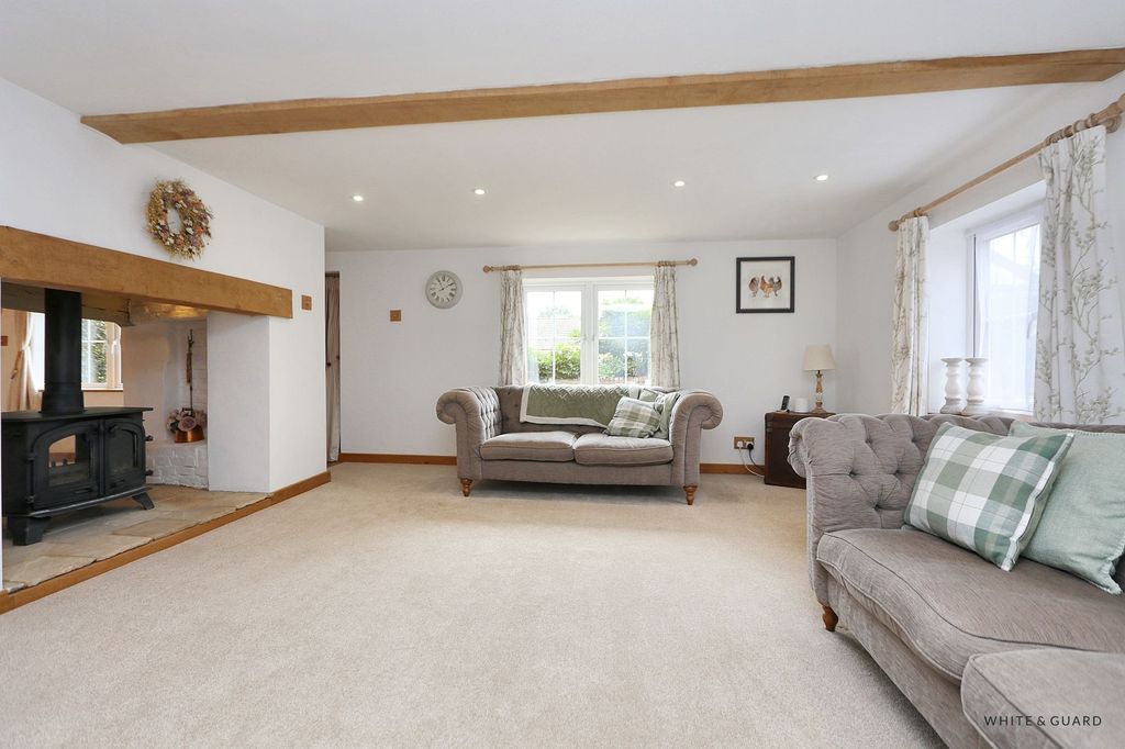 Property photo 3 of 25