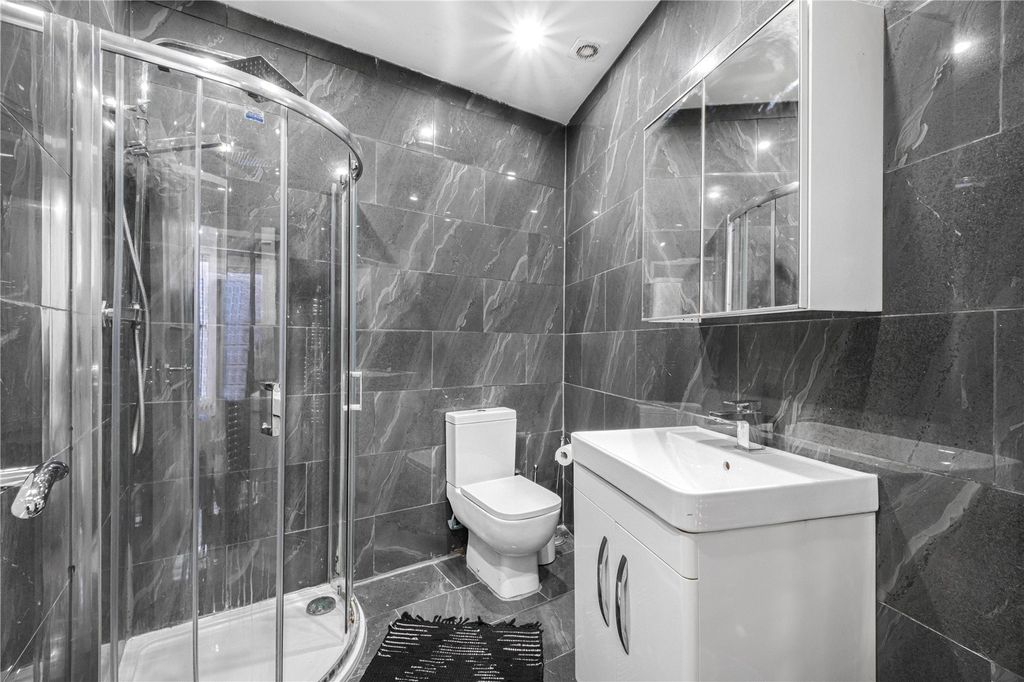 Property photo 2 of 9 Shower Room