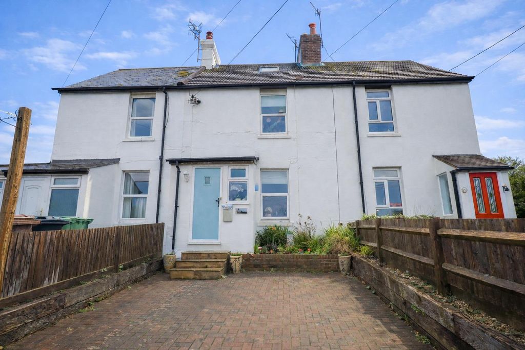 Property photo 3 of 24 43615608-3B2E-4E56-Ab32-F8A97d09Ab64.Png