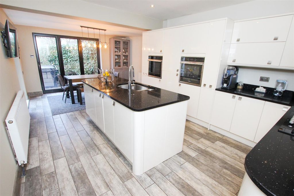 Property photo 3 of 31 Extended Dining Kitchen