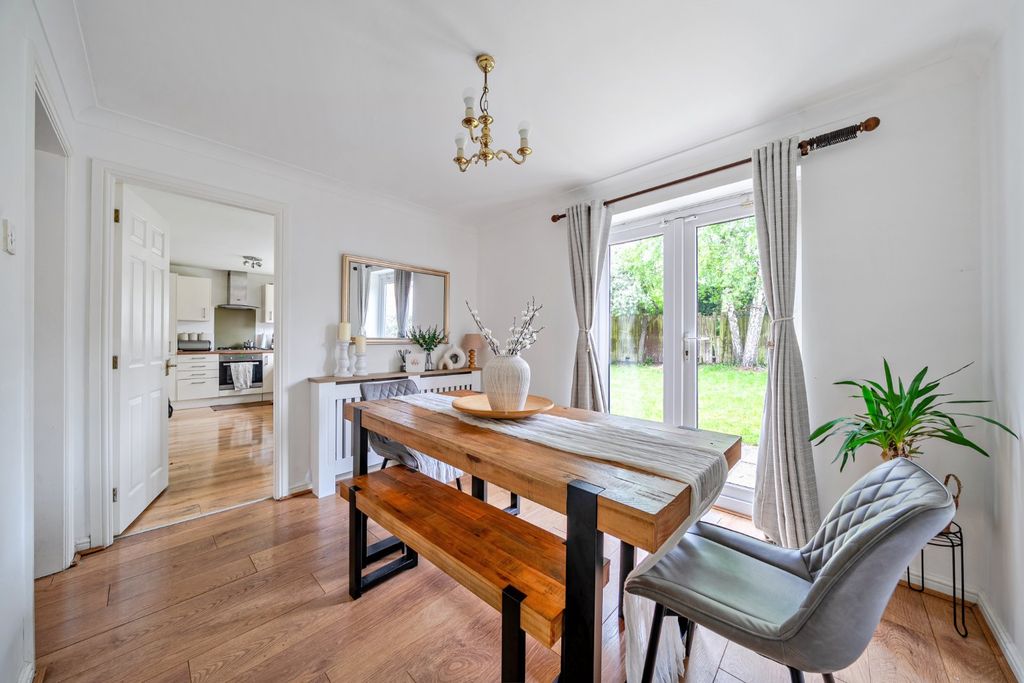 Property photo 3 of 26 Dining Room