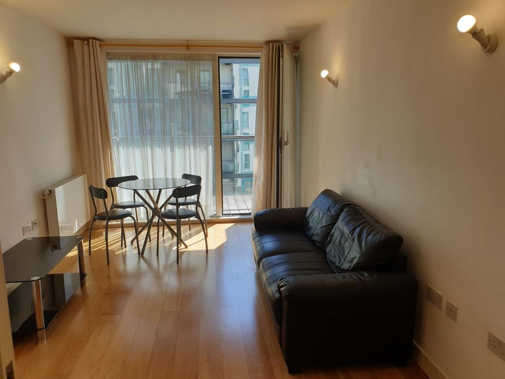 Property photo 2 of 11