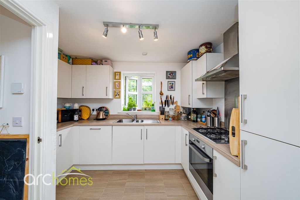 Property photo 3 of 26 Tiverton-16.Jpg
