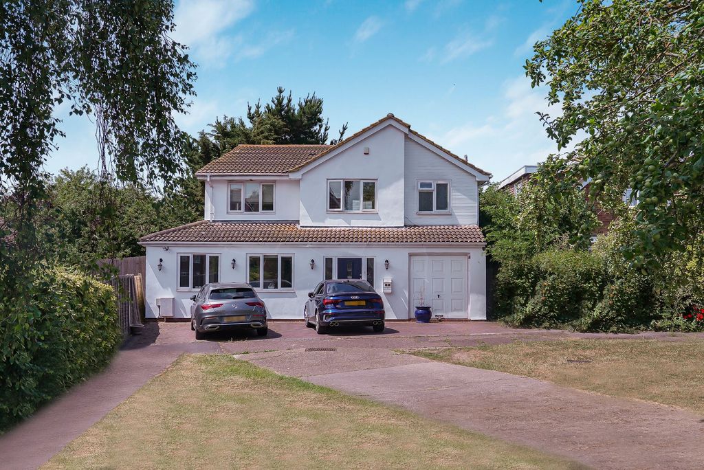 Property photo 1 of 32